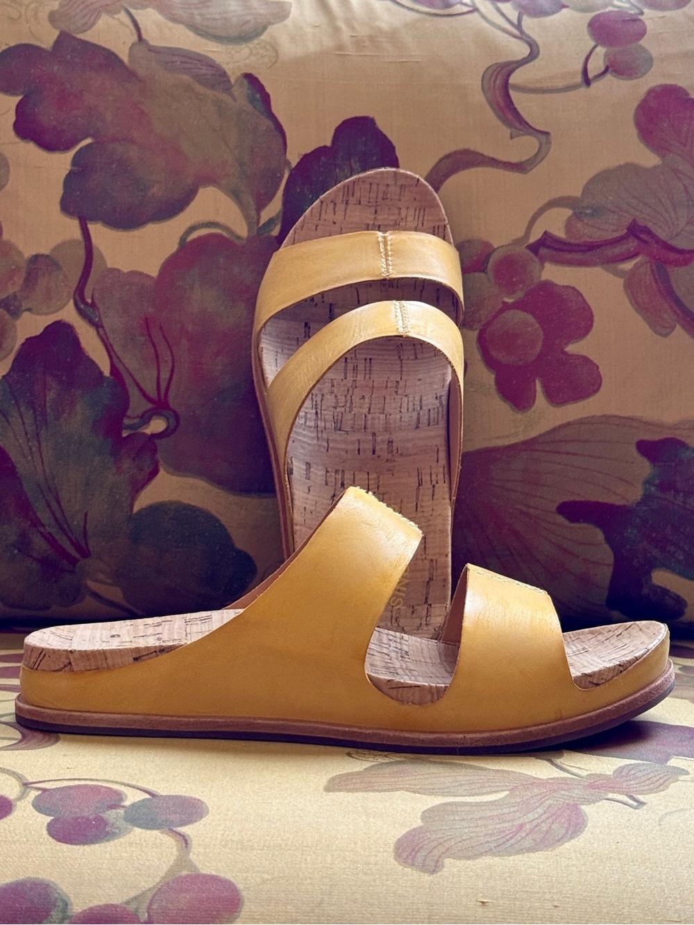Women’s Yellow Slide Tutsi Slide Sandal
Kork-Ease® size 6